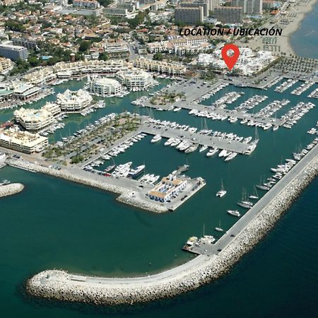Holiday Rental Apartment Located In Puerto Marina With Sea Views, First Line Of Beach. Benalmadena Exterior photo