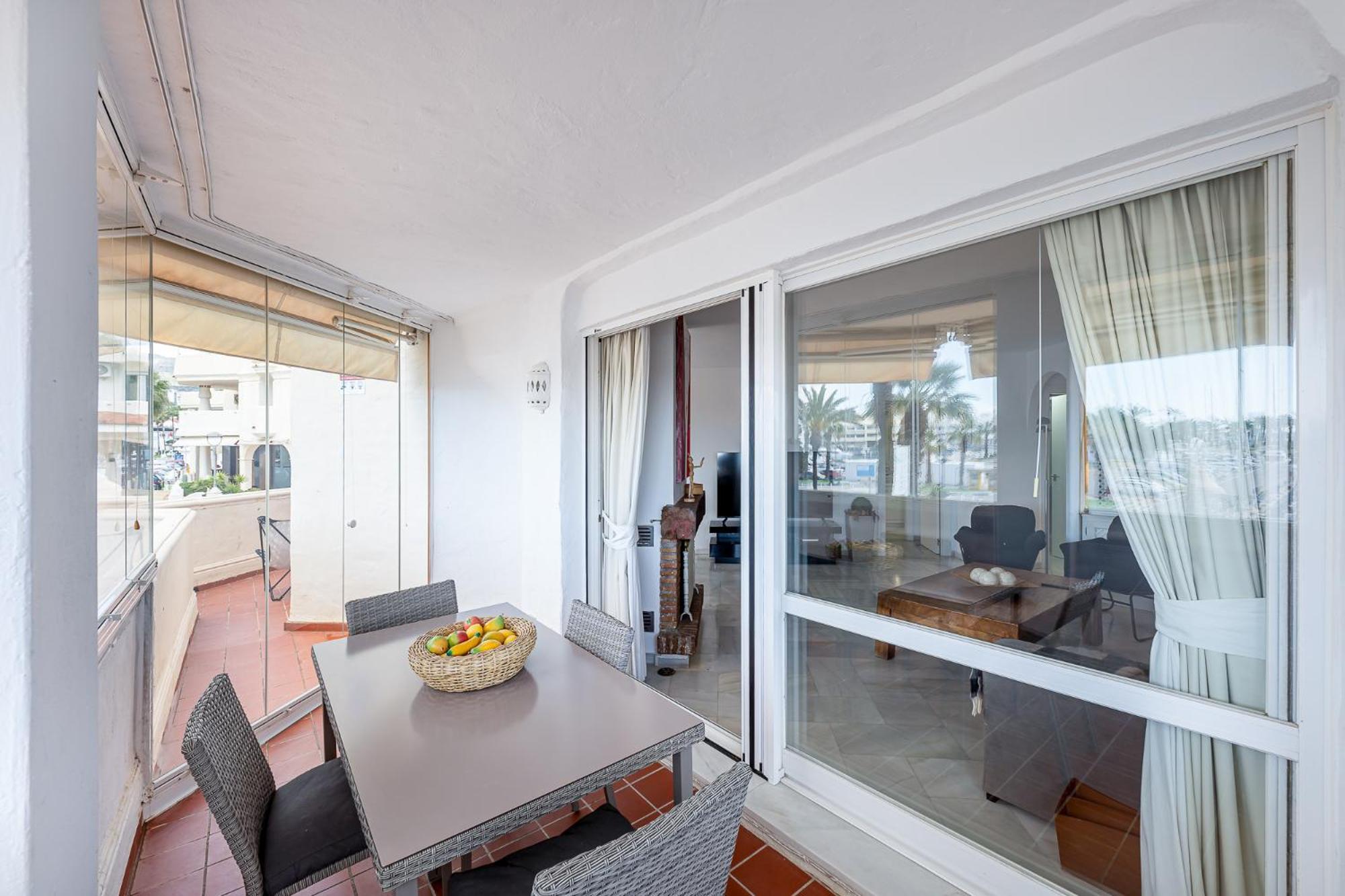 Holiday Rental Apartment Located In Puerto Marina With Sea Views, First Line Of Beach. Benalmadena Exterior photo