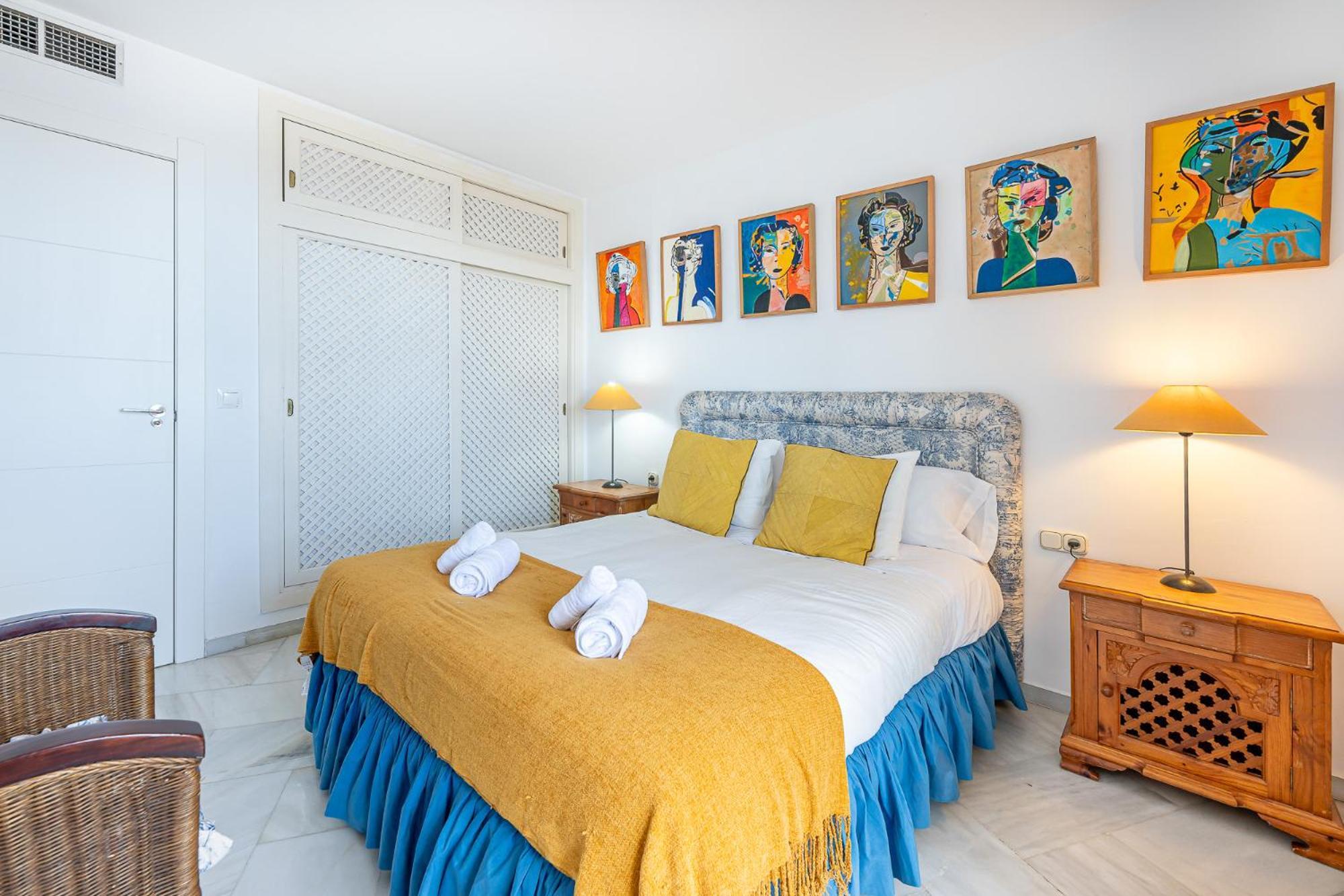 Holiday Rental Apartment Located In Puerto Marina With Sea Views, First Line Of Beach. Benalmadena Exterior photo